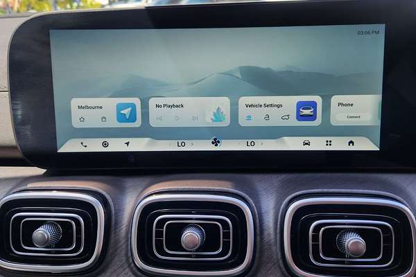 2025 Jaecoo J8 Track