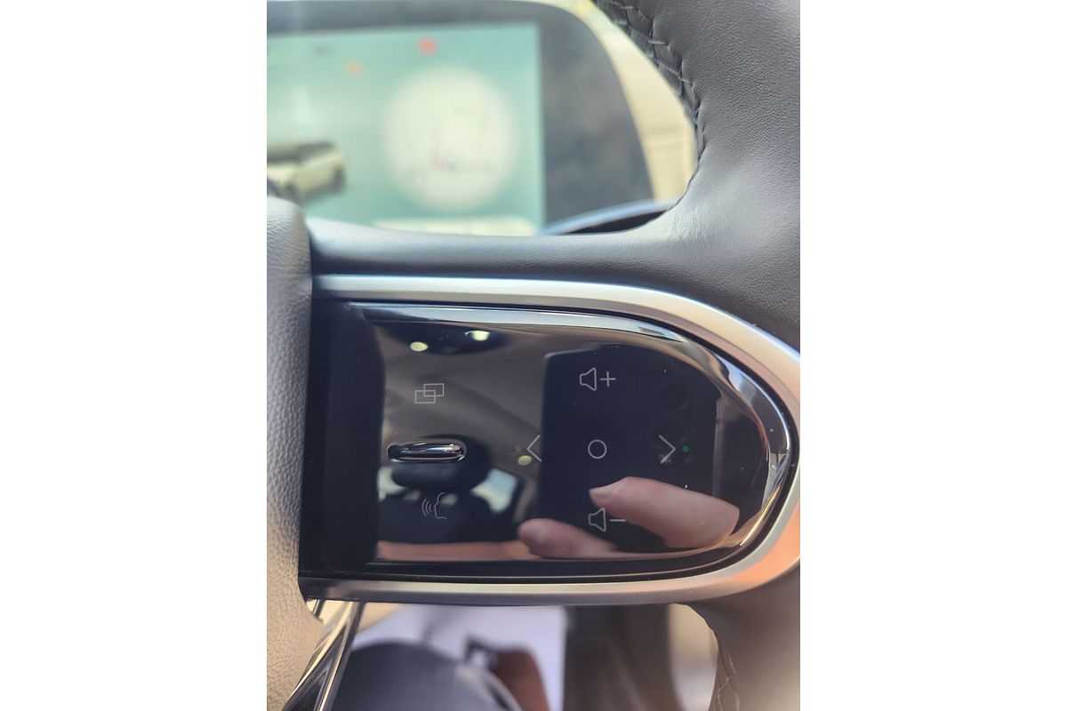 2025 Jaecoo J8 Track