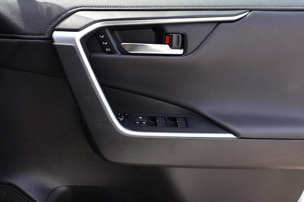 2020 Toyota RAV4 Cruiser AXAH54R