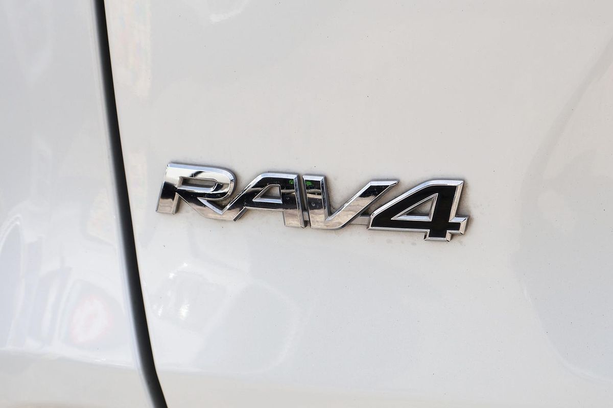2020 Toyota RAV4 Cruiser AXAH54R