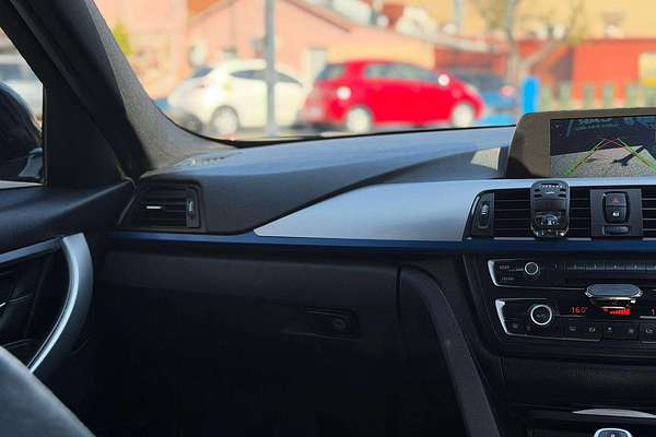 2013 BMW 3 Series 320d F30