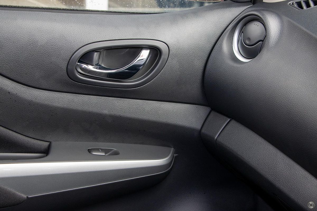 2025 Nissan Navara ST D23 4X4