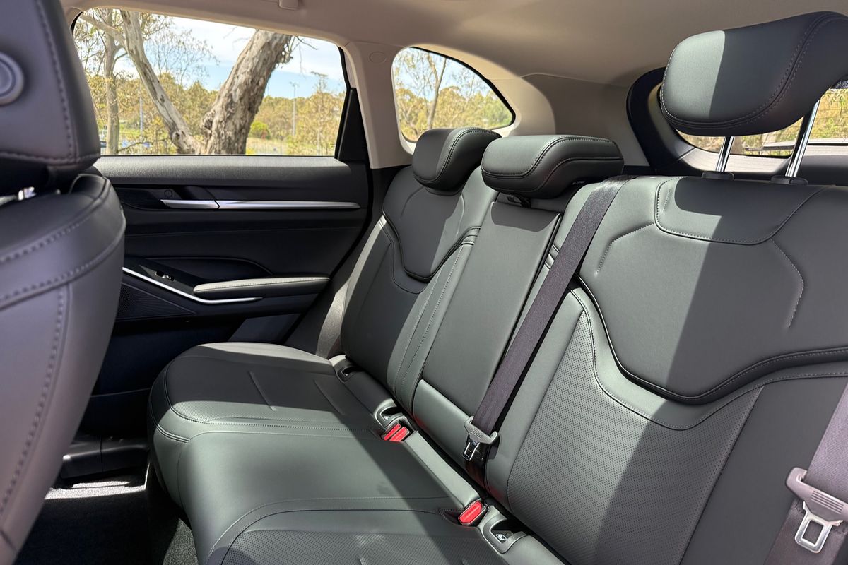 2025 GWM Haval H6 Ultra PHEV B01