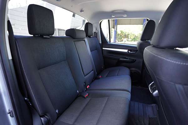 2023 Toyota Hilux SR5 GUN126R 4X4