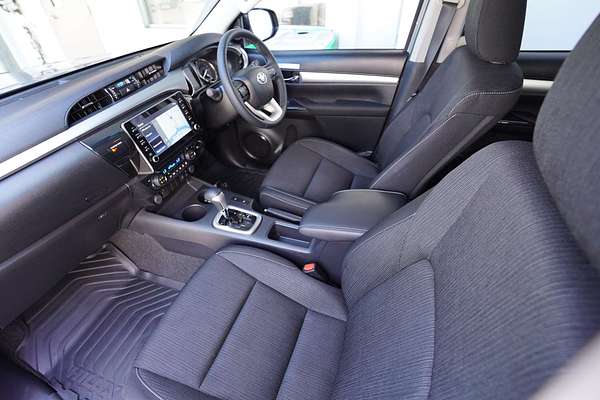2023 Toyota Hilux SR5 GUN126R 4X4
