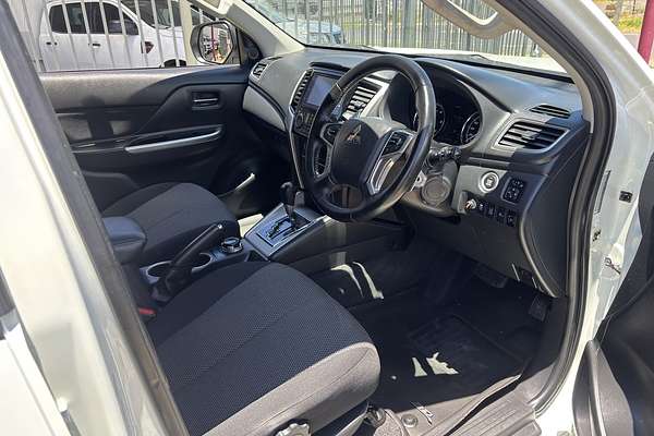 2021 Mitsubishi Triton GLS MR 4X4