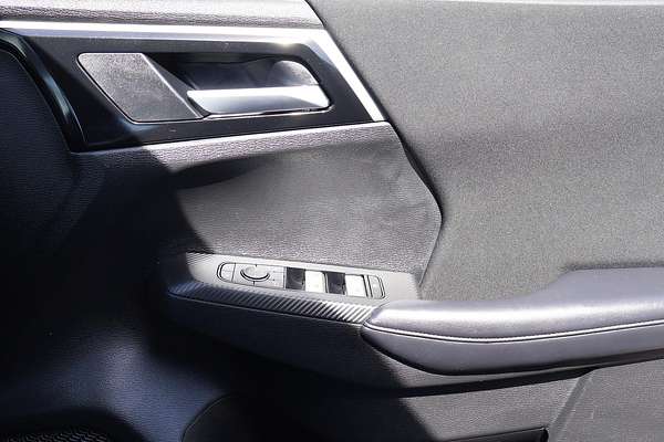 2024 Mitsubishi Outlander ES ZM