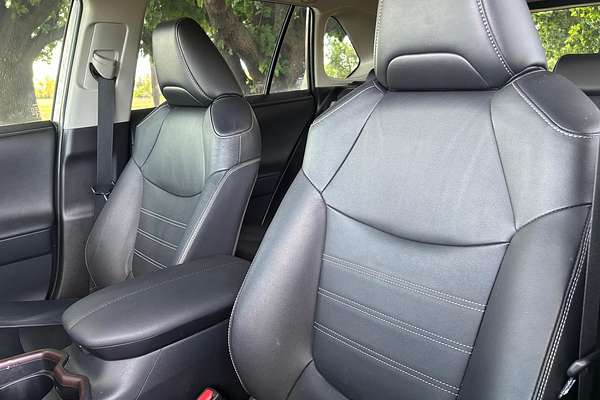 2021 Toyota RAV4 Cruiser AXAH52R