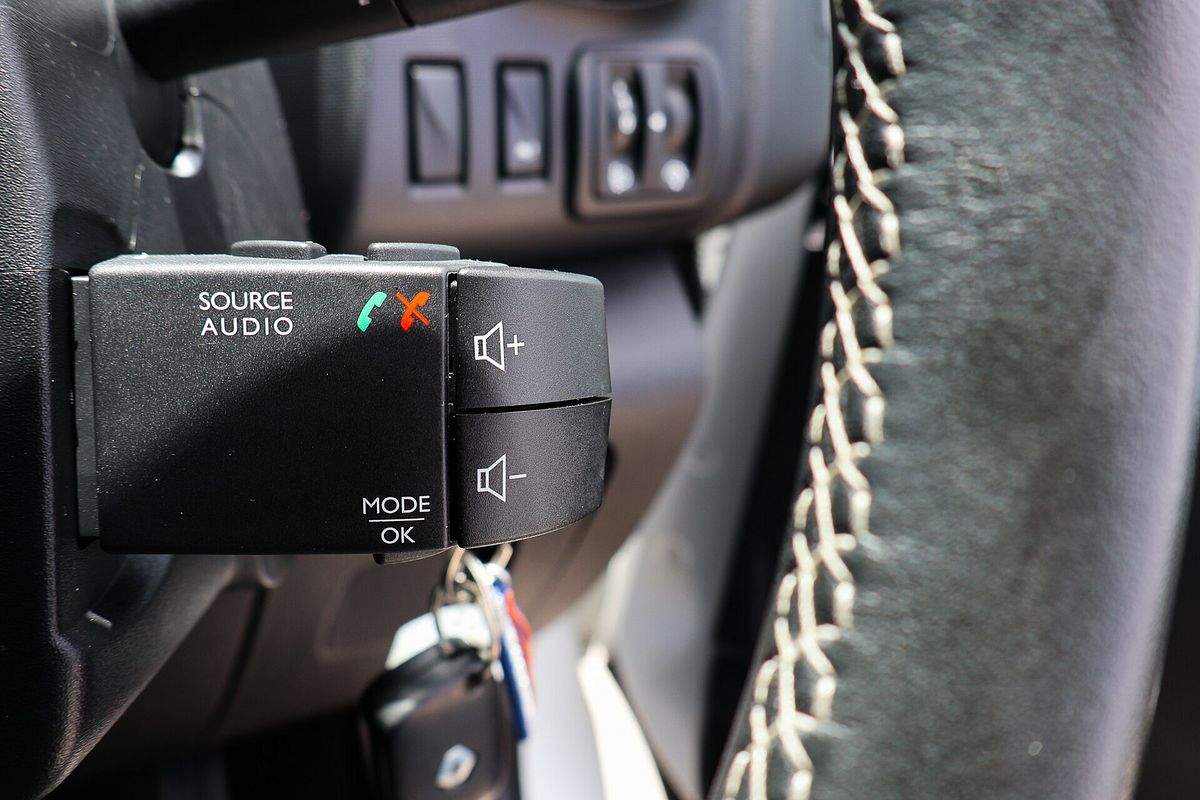 2021 Renault Trafic Premium 125kW X82 LWB Low Roof