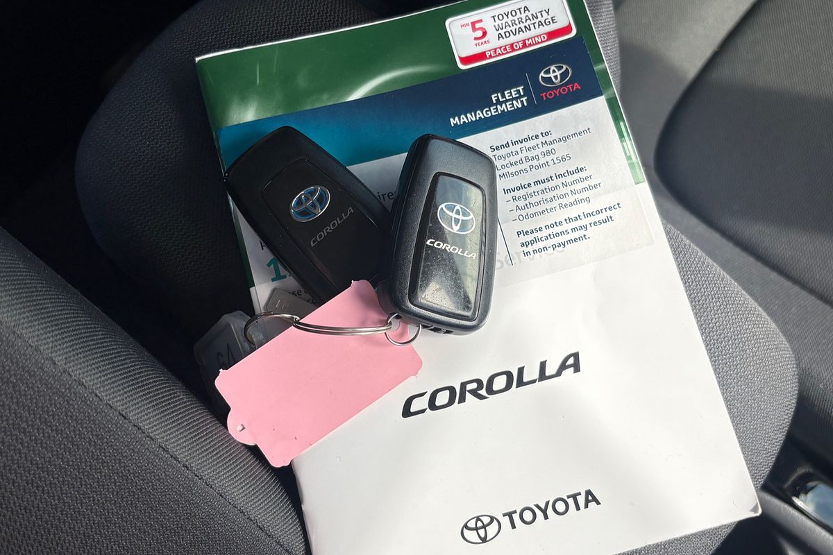 2020 Toyota Corolla SX Hybrid ZWE211R