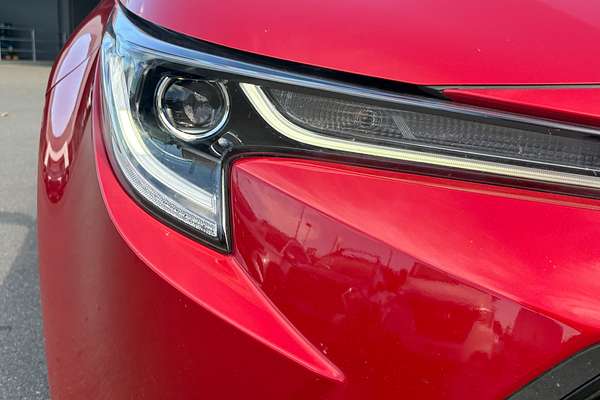 2020 Toyota Corolla SX Hybrid ZWE211R