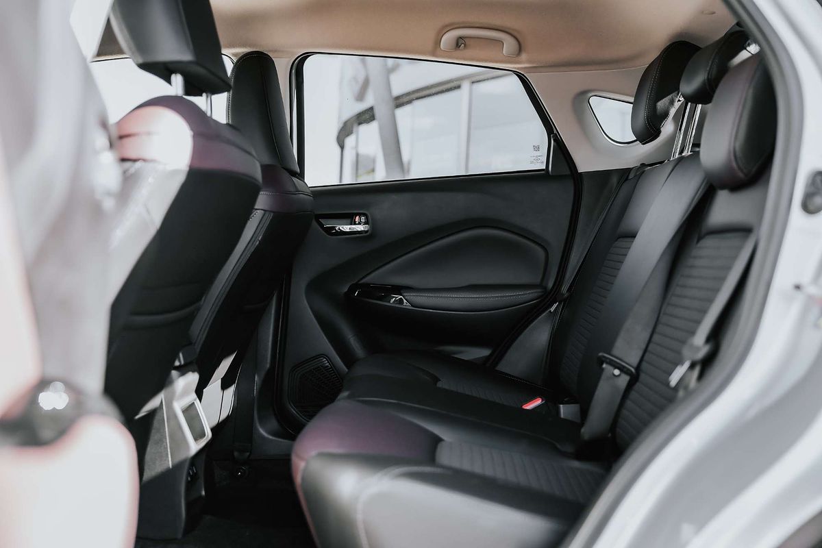 2025 Suzuki Swift Hybrid Plus UZ