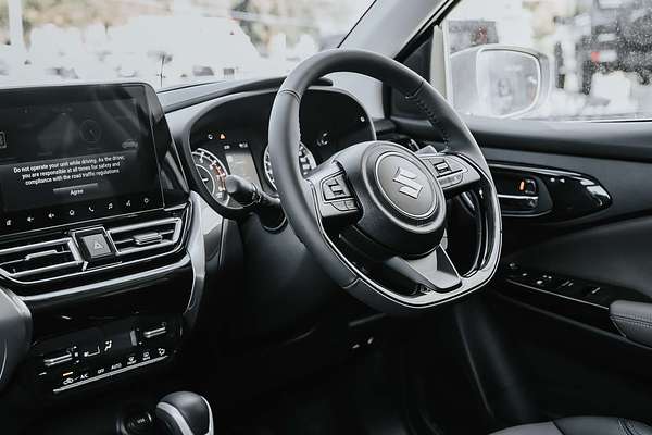 2025 Suzuki Swift Hybrid Plus UZ