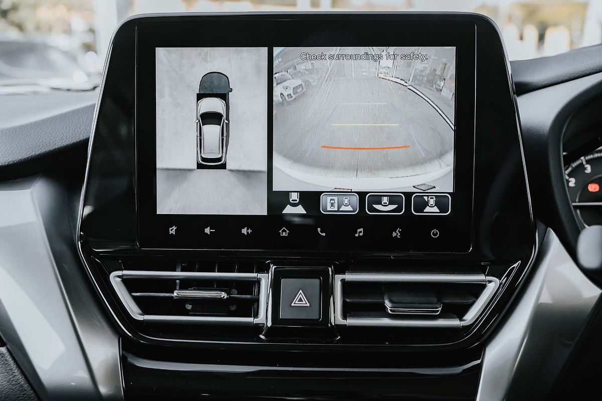 2025 Suzuki Swift Hybrid Plus UZ