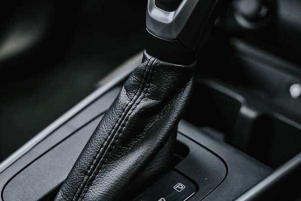 2025 Suzuki Swift Hybrid Plus UZ