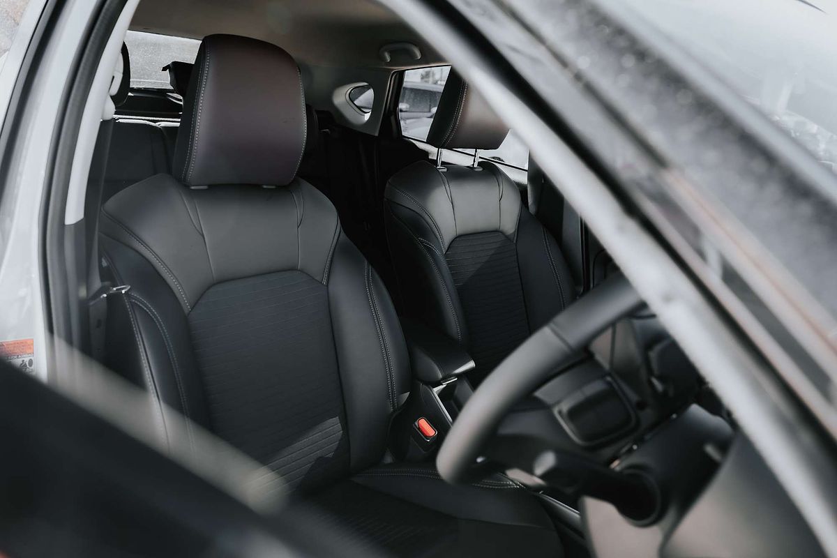 2025 Suzuki Swift Hybrid Plus UZ