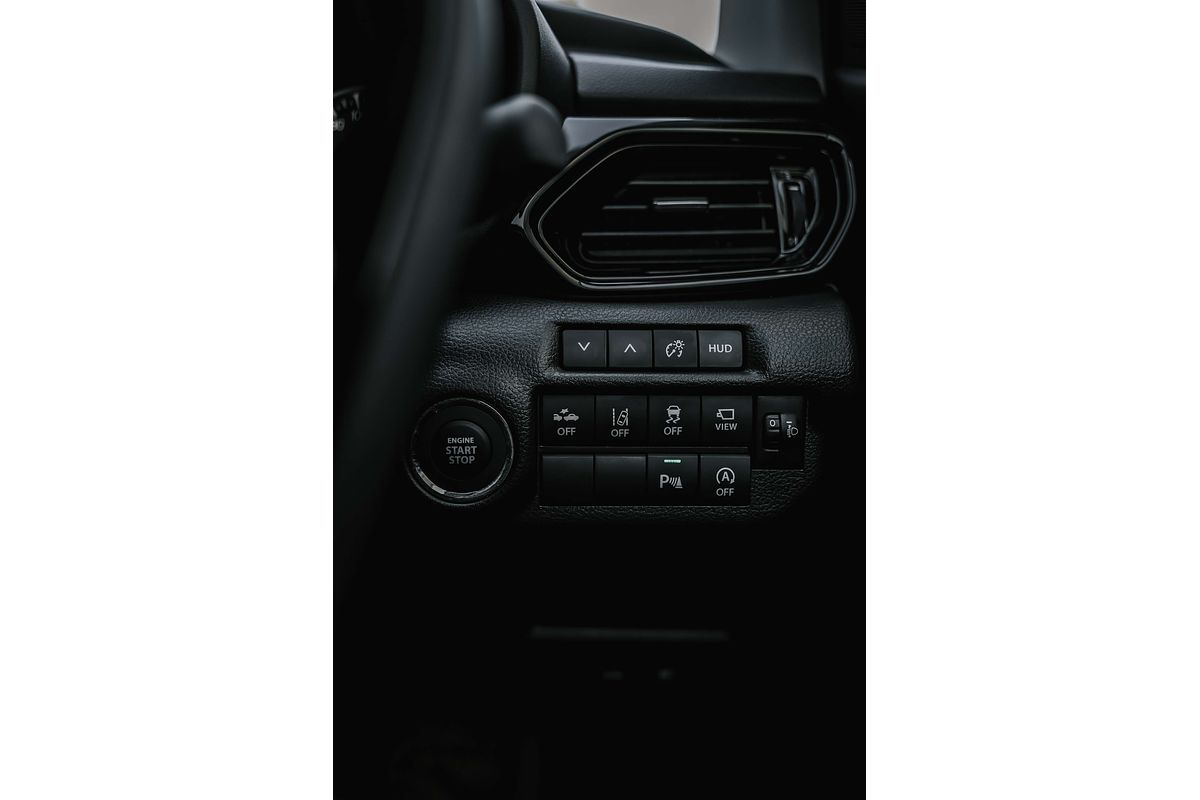 2025 Suzuki Swift Hybrid Plus UZ