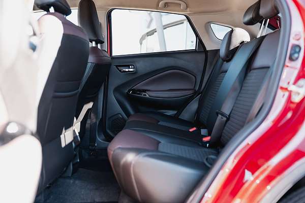 2025 Suzuki Swift Hybrid Plus UZ