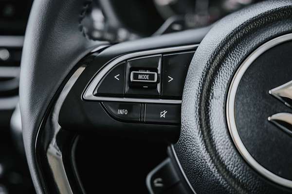 2025 Suzuki Swift Hybrid Plus UZ