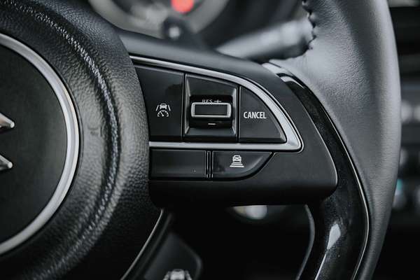 2025 Suzuki Swift Hybrid Plus UZ