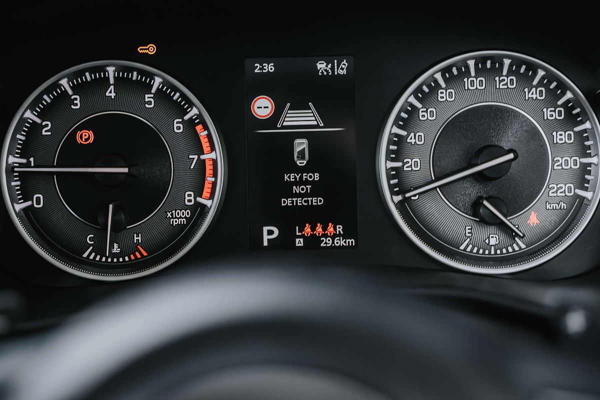 2025 Suzuki Swift Hybrid Plus UZ