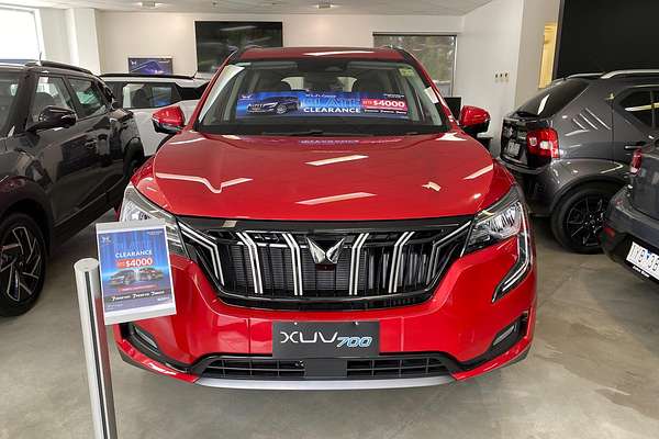 2025 Mahindra XUV700 AX7L