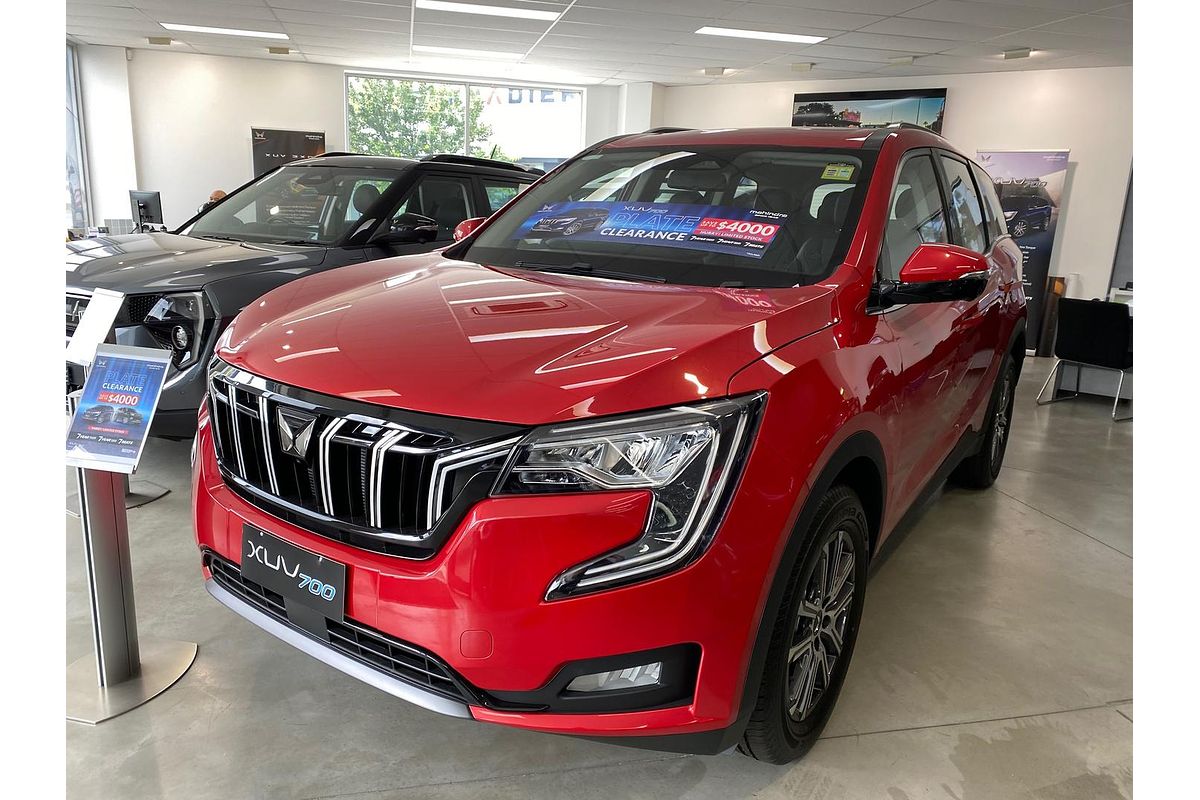 2025 Mahindra XUV700 AX7L