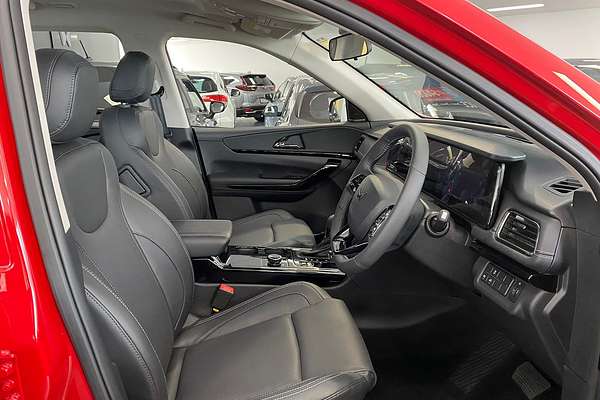 2025 Mahindra XUV700 AX7L