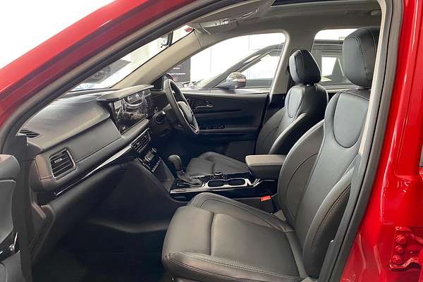 2025 Mahindra XUV700 AX7L