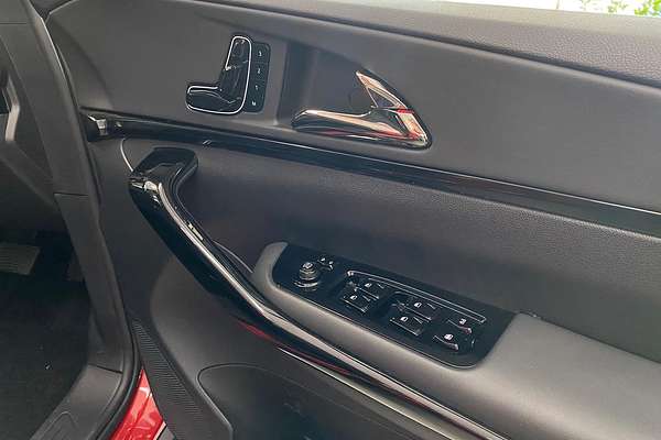 2025 Mahindra XUV700 AX7L