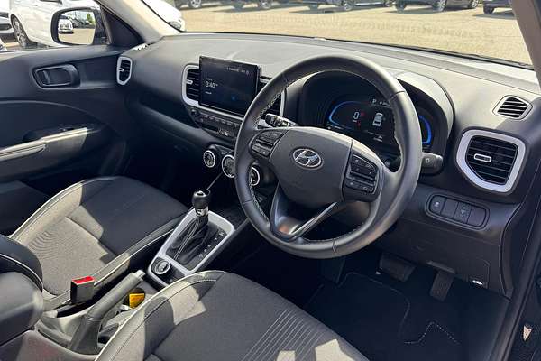 2025 Hyundai Venue Elite QX.V5