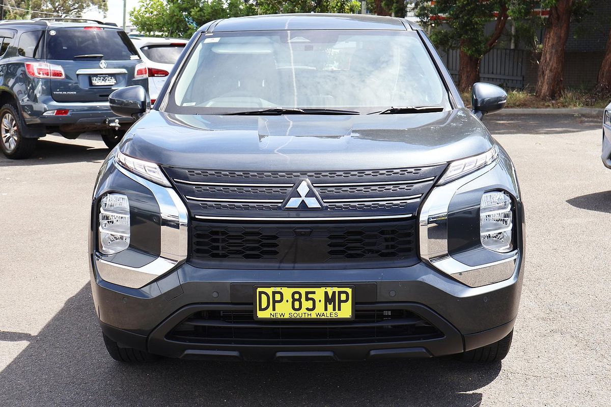 2023 Mitsubishi Outlander ES ZM