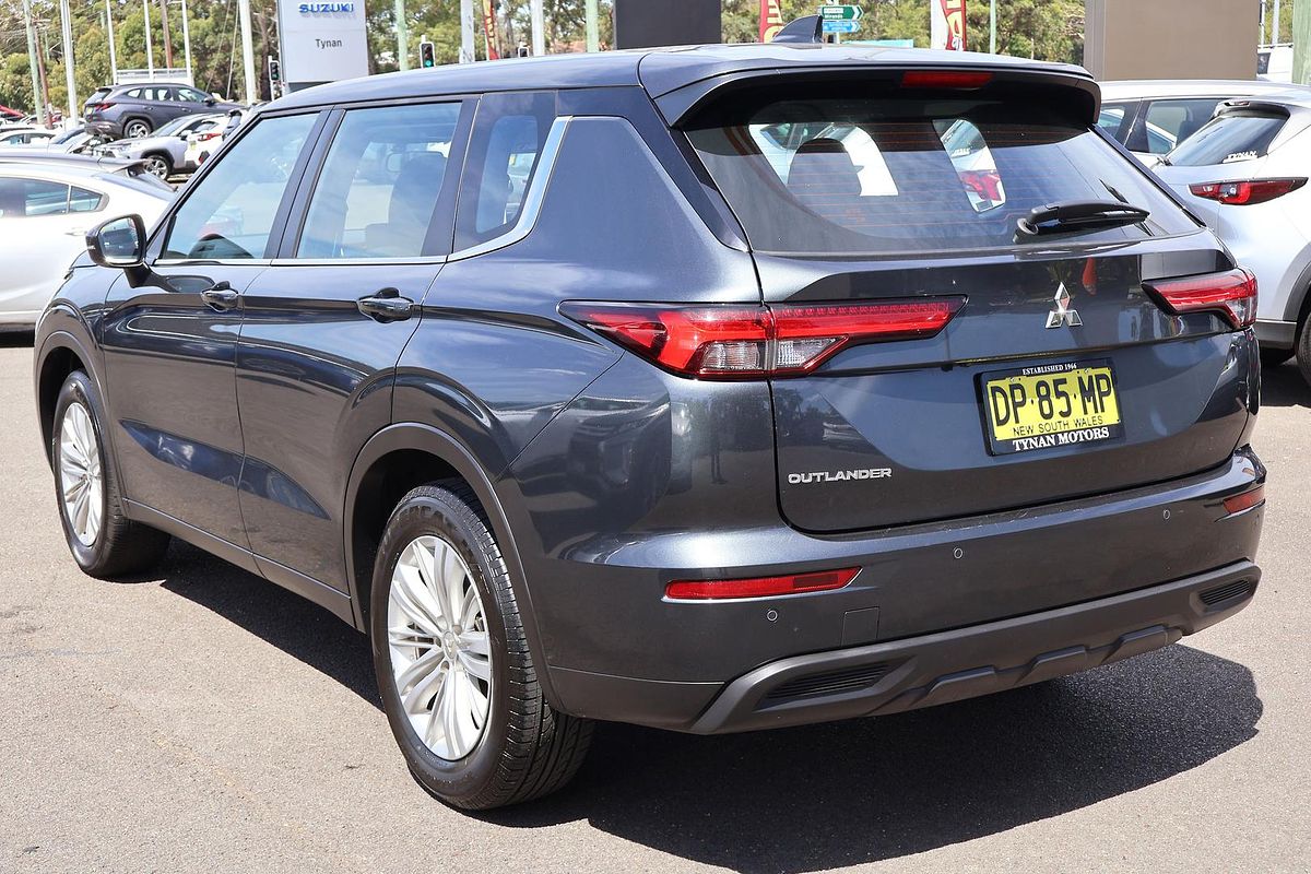 2023 Mitsubishi Outlander ES ZM