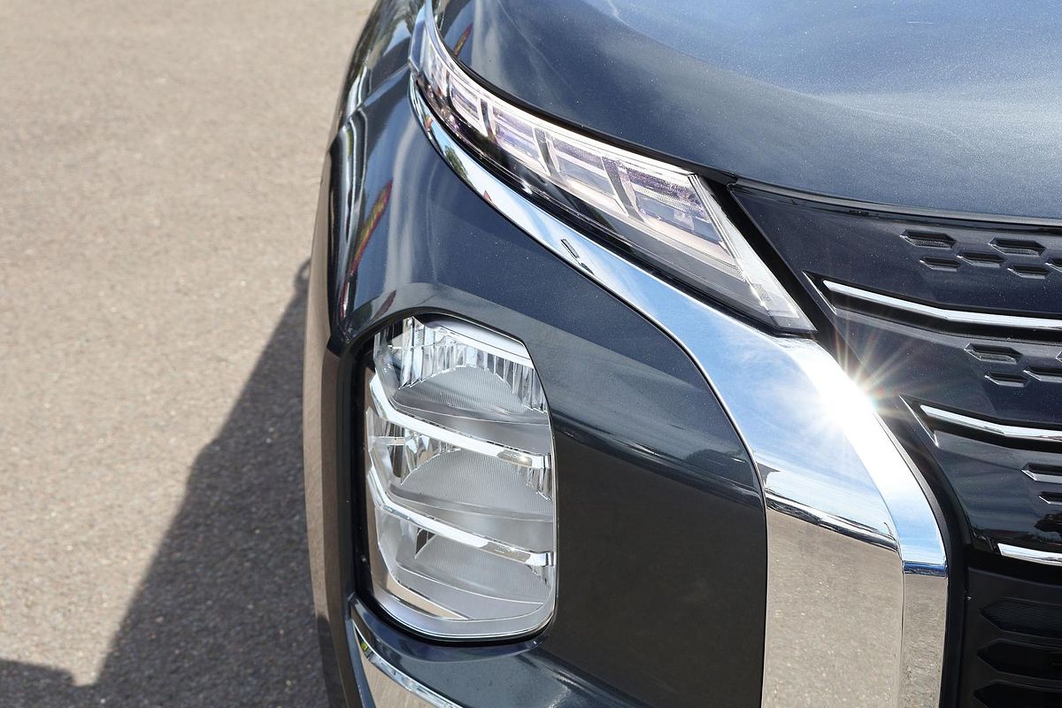 2023 Mitsubishi Outlander ES ZM