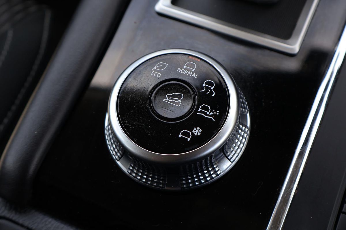 2023 Mitsubishi Outlander ES ZM