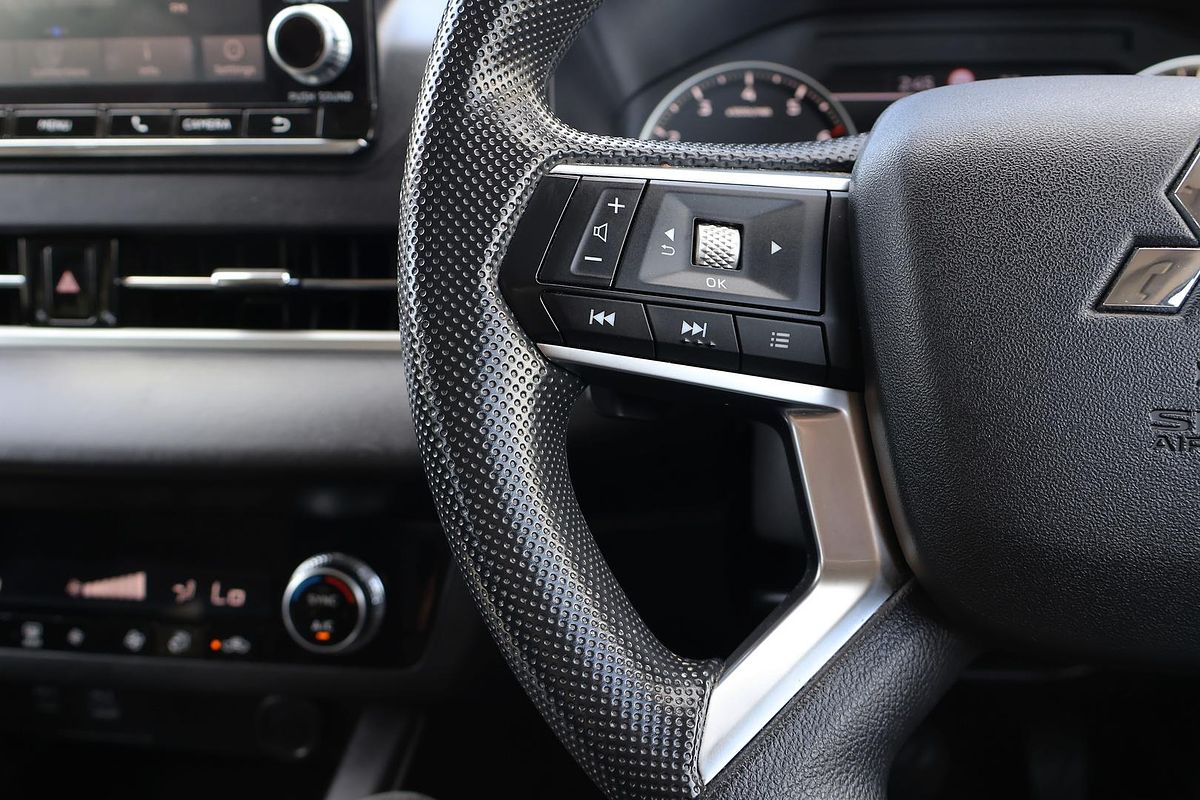 2023 Mitsubishi Outlander ES ZM