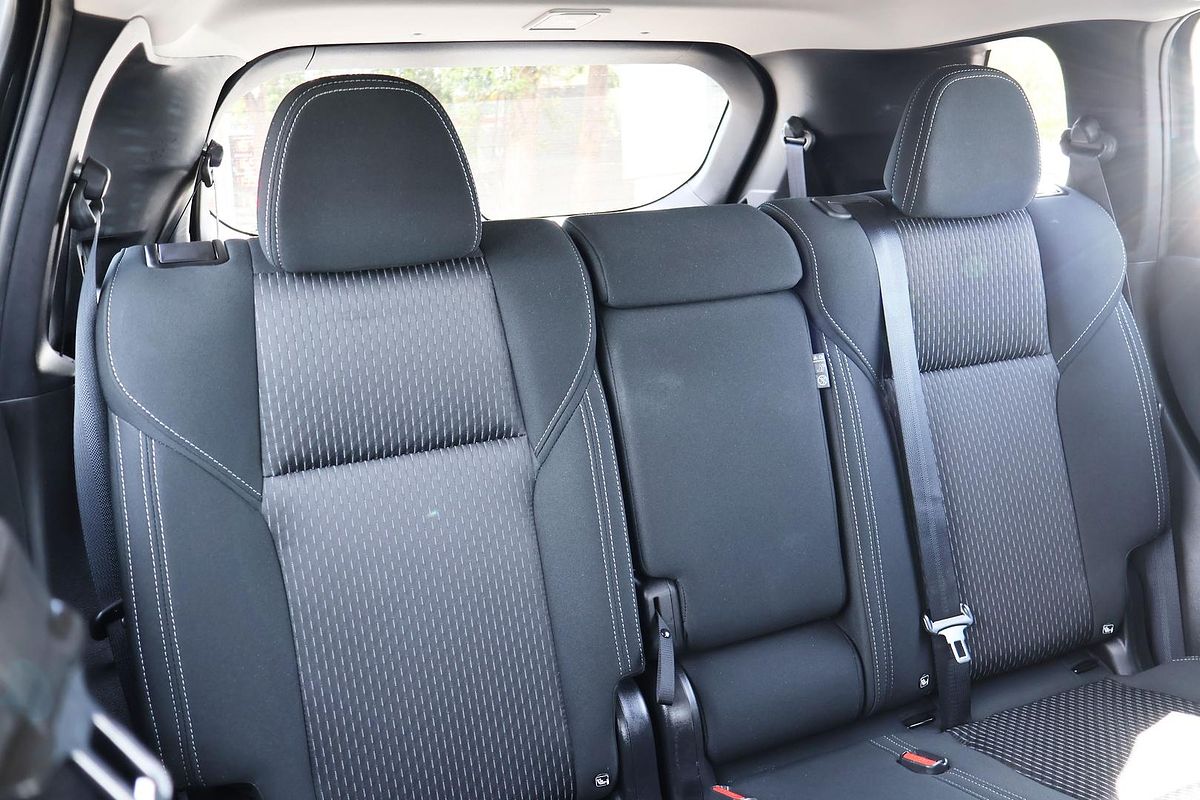 2023 Mitsubishi Outlander ES ZM