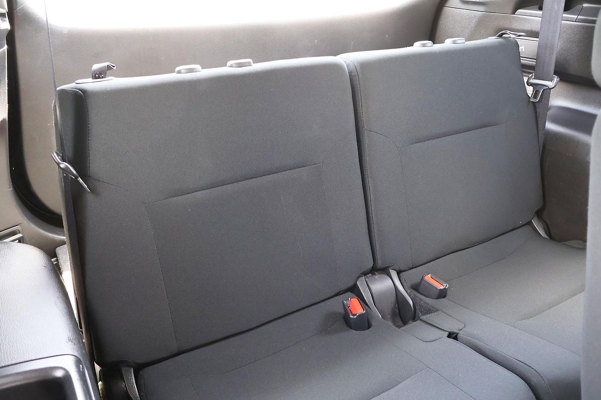 2023 Mitsubishi Outlander ES ZM