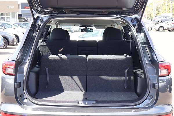 2023 Mitsubishi Outlander ES ZM