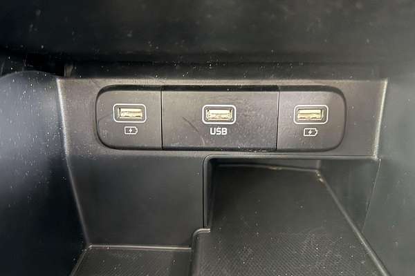 2022 Kia Sorento Sport MQ4