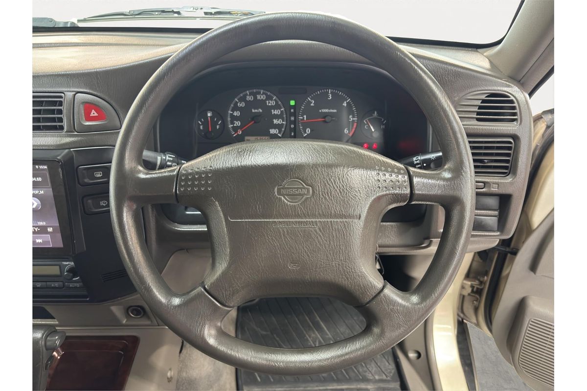 1999 Nissan Safari 4WD Grand Road