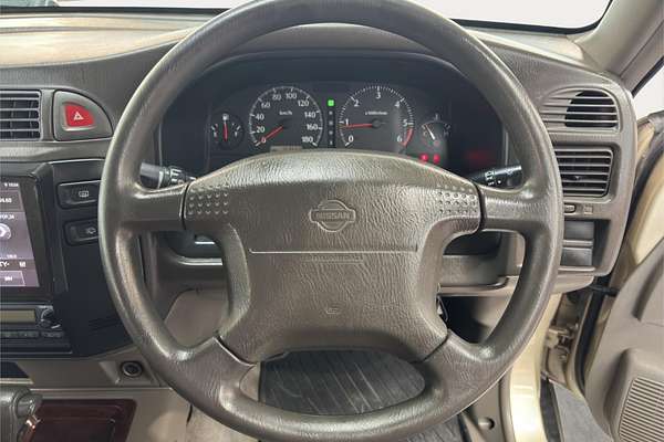 1999 Nissan Safari 4WD Grand Road