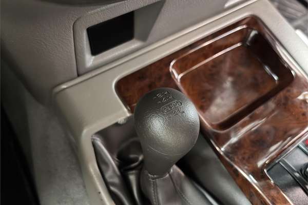 1999 Nissan Safari 4WD Grand Road