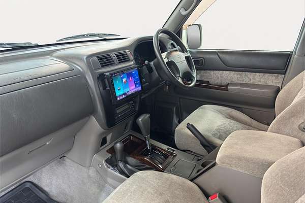 1999 Nissan Safari 4WD Grand Road