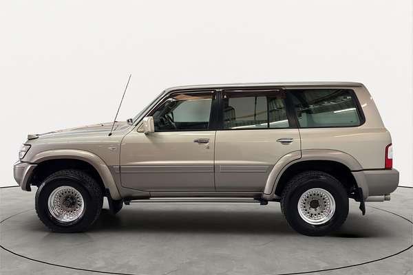 1999 Nissan Safari 4WD Grand Road