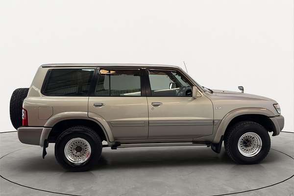 1999 Nissan Safari 4WD Grand Road