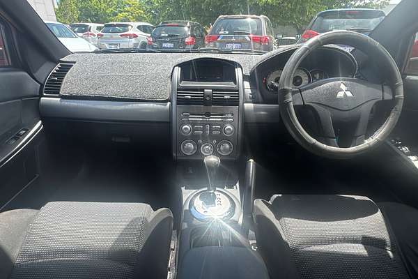 2007 Mitsubishi 380 SX DB Series III