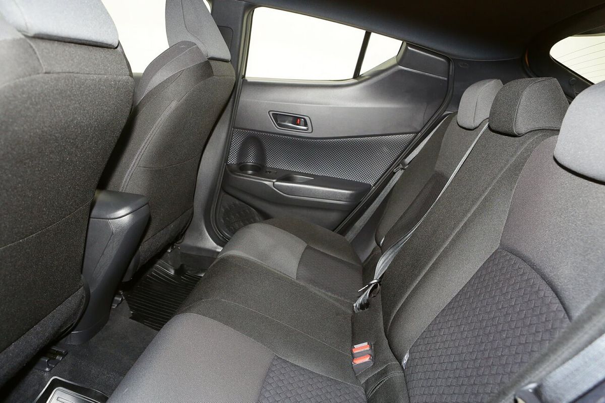 2020 Toyota C-HR GXL NGX10R