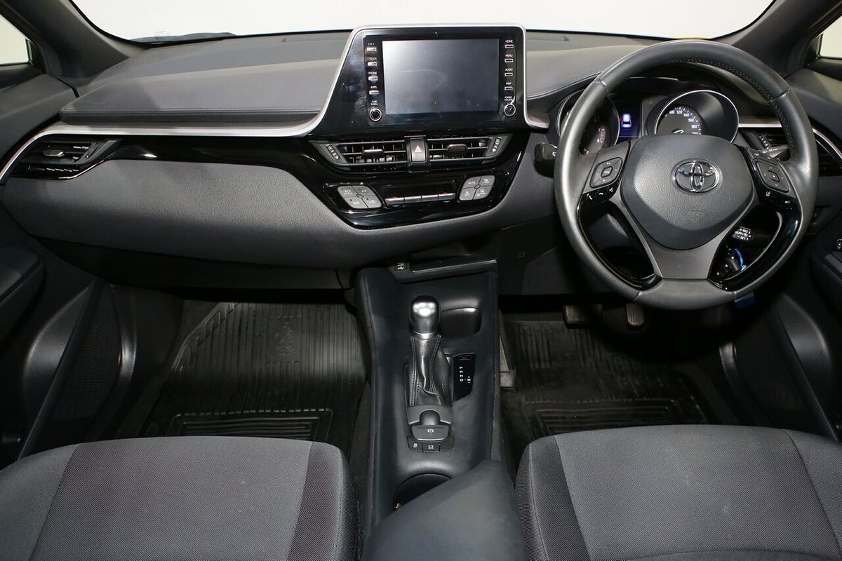 2020 Toyota C-HR GXL NGX10R