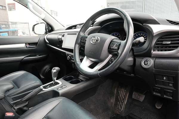 2019 Toyota Hilux SR5 GUN126R